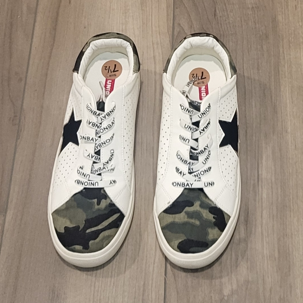 Union Bay white tennis shoes